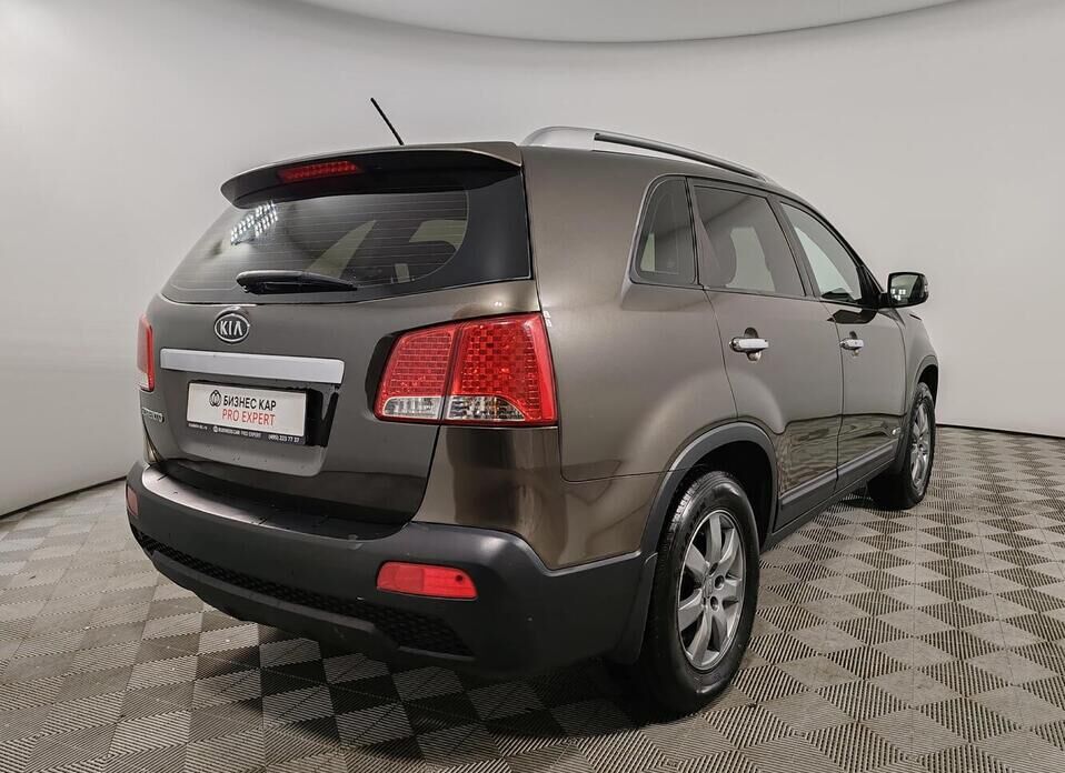 Kia Sorento, II 2.4 AT (175 л.с.) 4WD