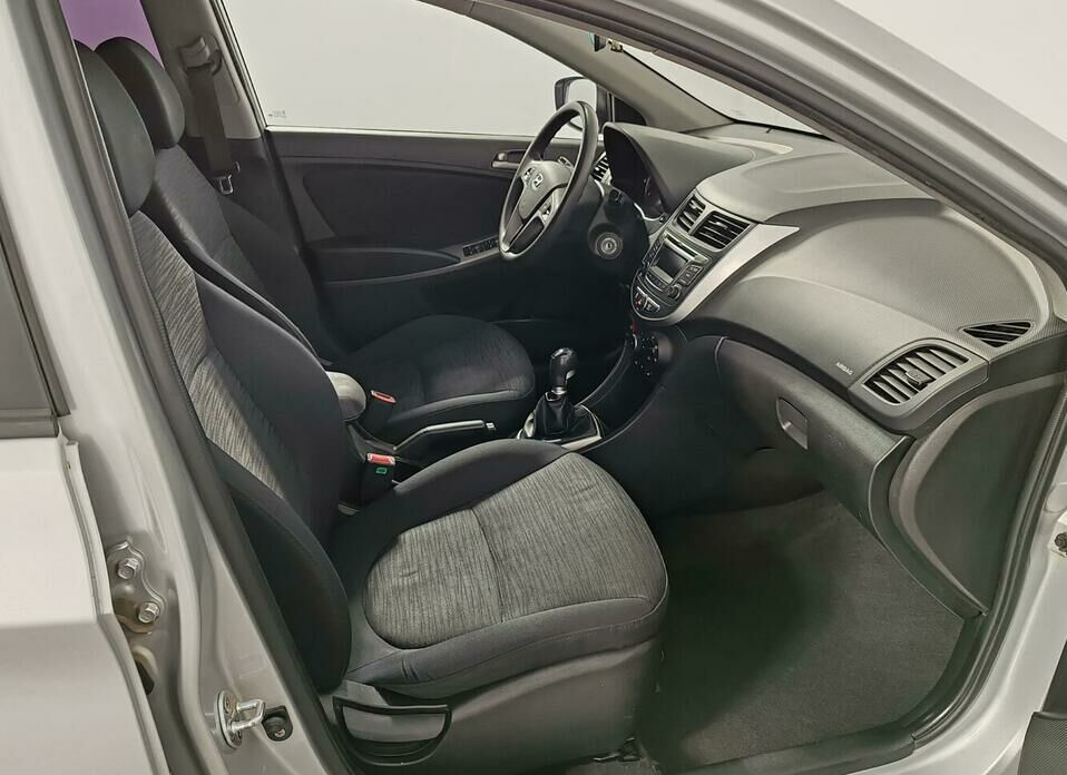 Hyundai Solaris 1.4 MT (107 л.с.)